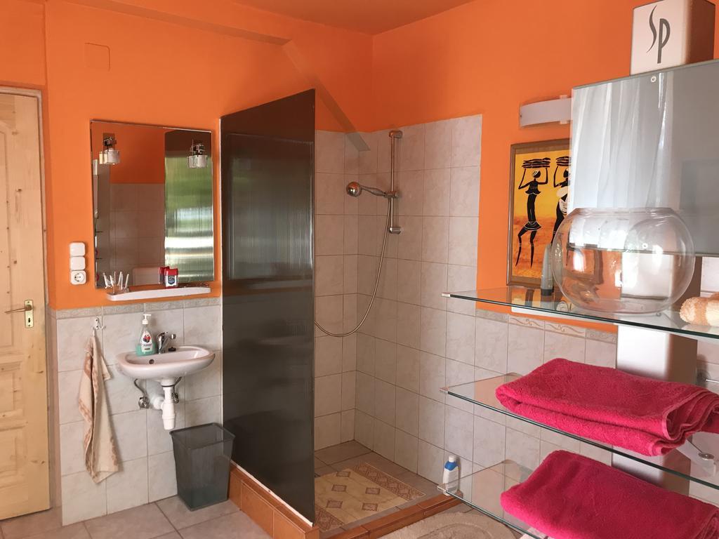 Diofa Apartman Apartment Abda Exterior photo